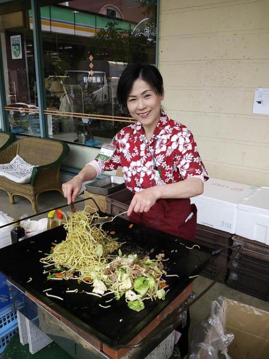 小西副店長特製「べっぴんさん焼そば」
