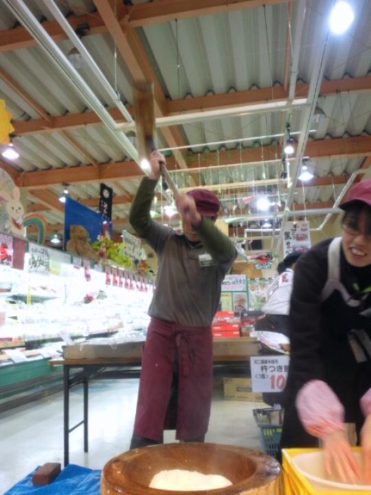 ガンピーのお餅つき　谷口店長編
