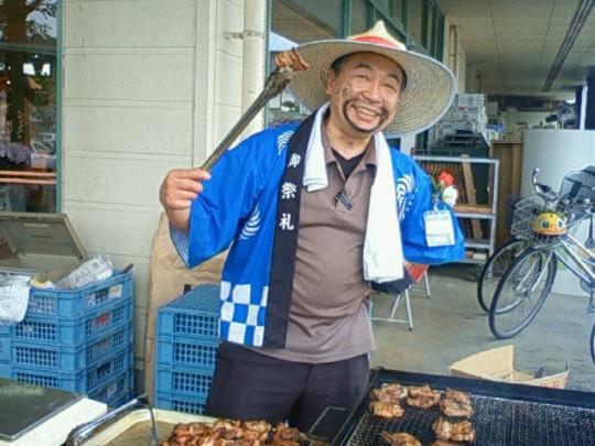 店長はうなぎ焼き